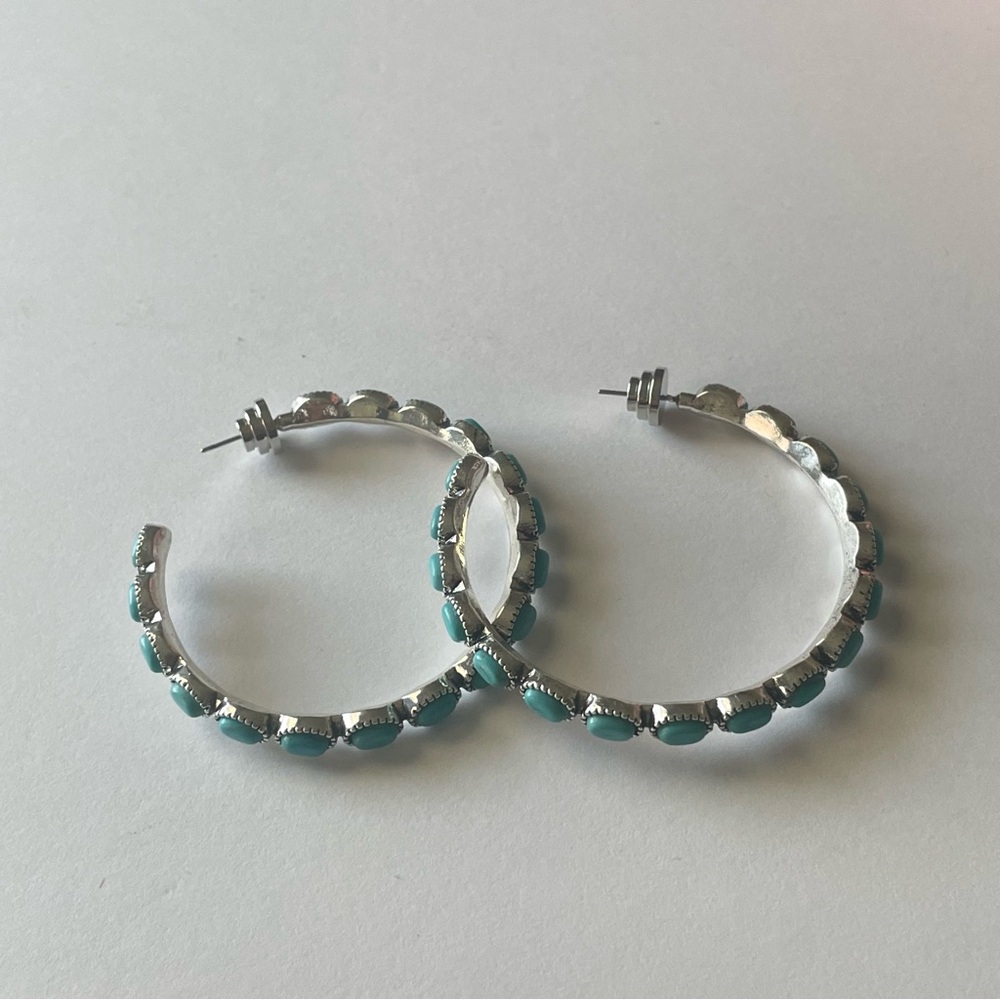 NWOT Piper K Reconstituted Turquoise Hoop Earrings Lead Safe Nickel Free - Picture 3 of 3